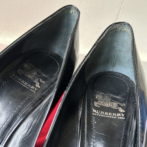 Burberry Black Studded Pumps Size 39 - Picture 10 of 10